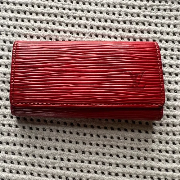 Louis Vuitton 4 Ring Epi Key Holder - Picture 1 of 15